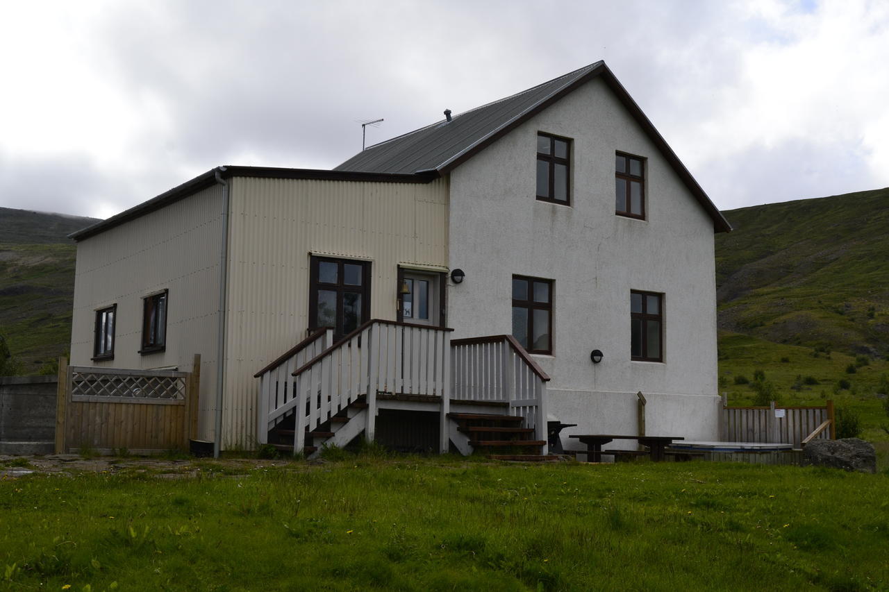 Guesthouse Gamli Baer Húsafell Esterno foto