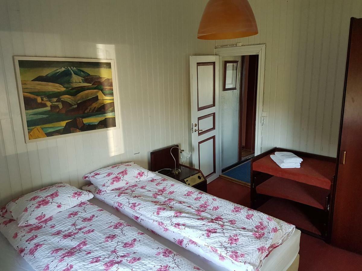 Guesthouse Gamli Baer Húsafell Esterno foto
